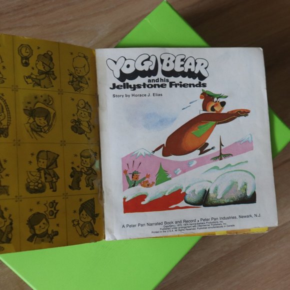 1974 Yogi Bear Jellystone 45 RPM Record & Book - Picture 5 of 5